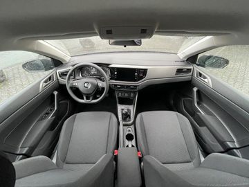 Car image 11