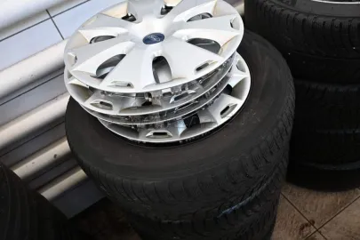 Car image 33