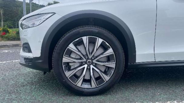 Volvo V90 Cross Country AWD B4 145 kW image number 15