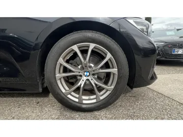 Car image 36