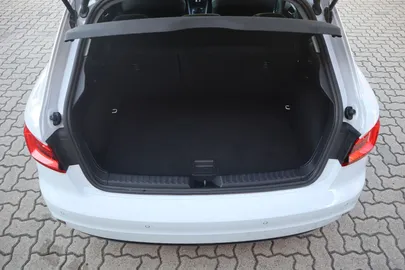Car image 33