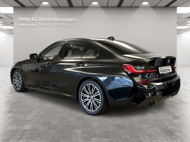 BMW 318i M Sport 115 kW image number 2