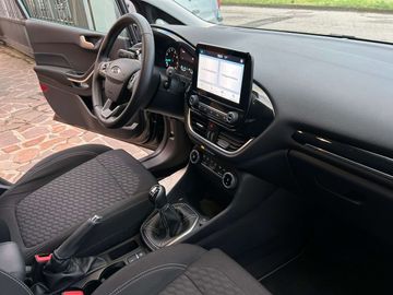 Car image 10