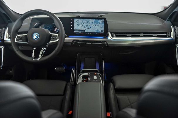 BMW iX2 xDrive30 230 kW image number 10