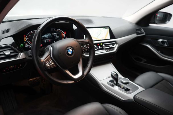 BMW 318d Touring 110 kW image number 9