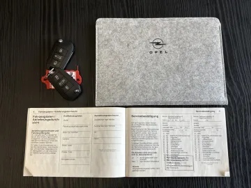 Car image 32