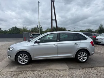 Car image 32