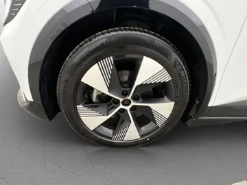 Car image 33