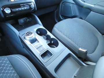 Car image 26