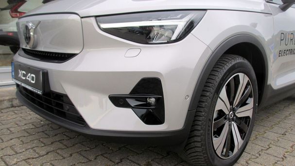 Volvo XC40 Recharge Ultimate 170 kW image number 11