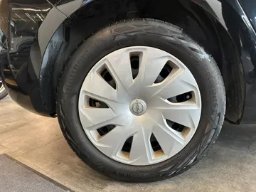Car image 49