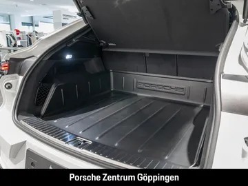 Car image 36