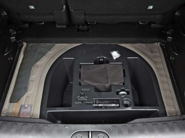 Car image 30