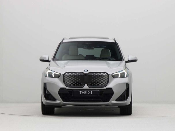 BMW iX1 eDrive20 150 kW image number 2