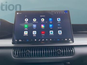 Car image 23