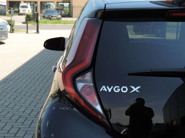 Toyota Aygo X 1.0 VVT-i 53 kW image number 9