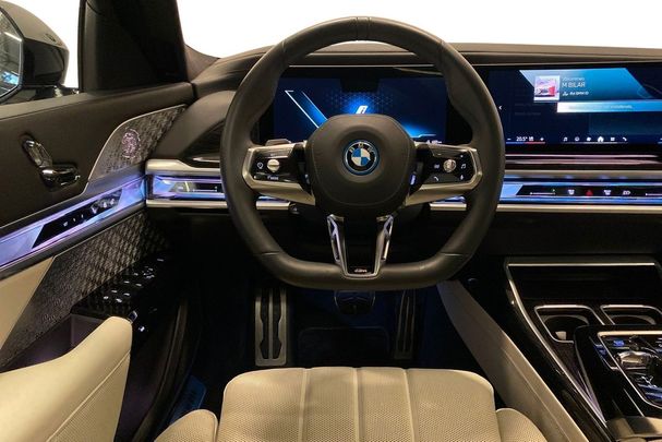 BMW i7 xDrive60 400 kW image number 9