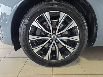 Car image 35