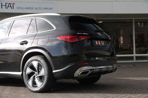 Mercedes-Benz GLC 300 e 4Matic 230 kW image number 18