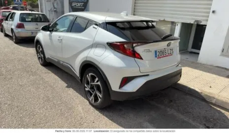 Car image 5