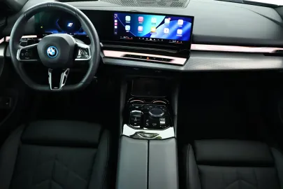 Car image 47