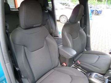 Car image 31