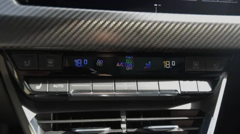 Car image 35