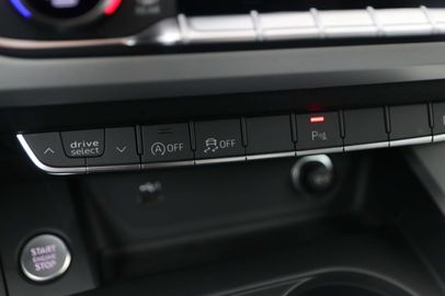 Car image 37