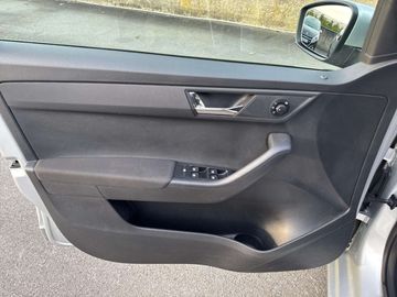 Car image 31