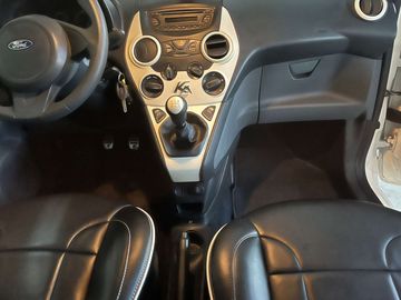 Car image 14