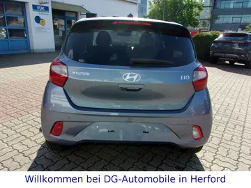 Car image 20