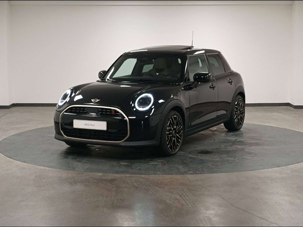 Mini Cooper S Favoured DKG 152 kW image number 1