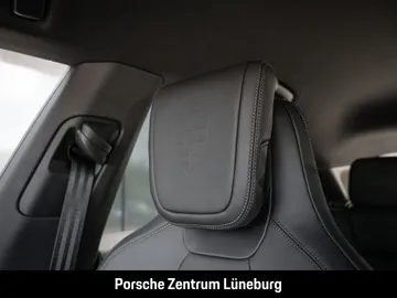 Car image 40