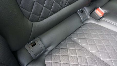 Car image 33