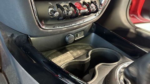 Car image 36