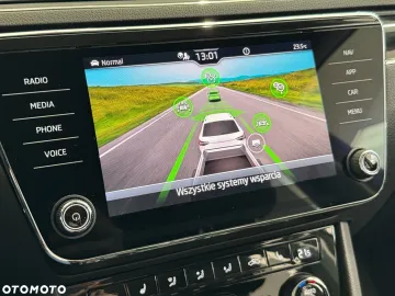Car image 40
