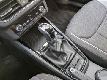 Car image 31