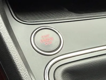 Car image 36