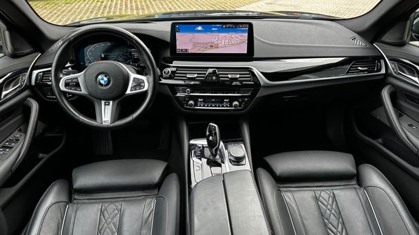 BMW 520d Touring xDrive 140 kW image number 10