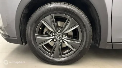 Car image 20