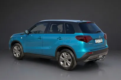 Car image 4