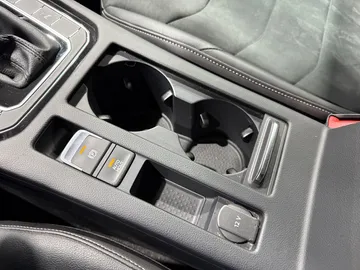 Car image 50