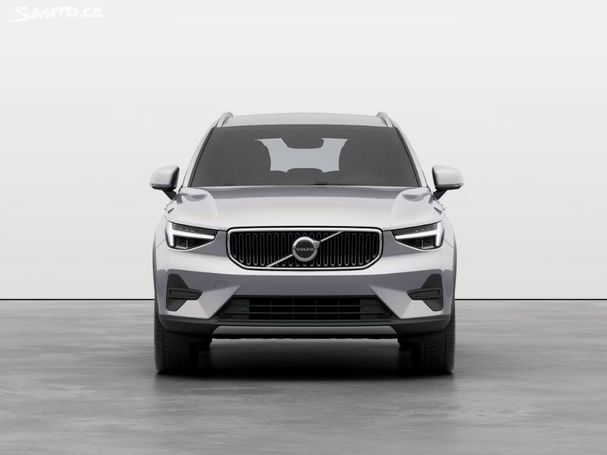 Volvo XC40 B3 Core 120 kW image number 3