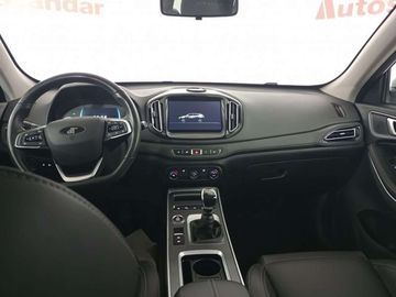 Car image 10