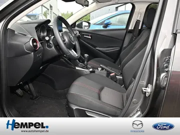 Car image 4