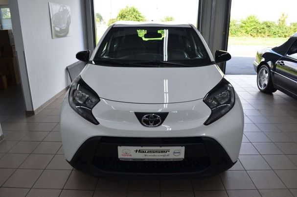 Toyota Aygo X 1.0 53 kW image number 3