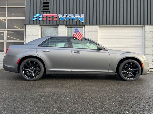 Chrysler 300C 218 kW image number 2