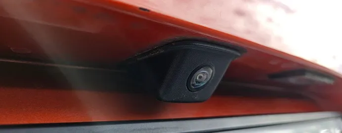 Car image 19