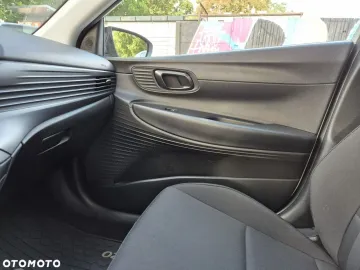 Car image 35