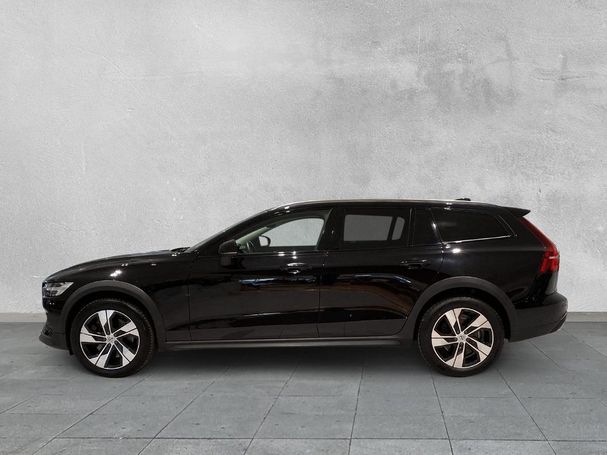 Volvo V60 Cross Country B4 AWD 147 kW image number 7